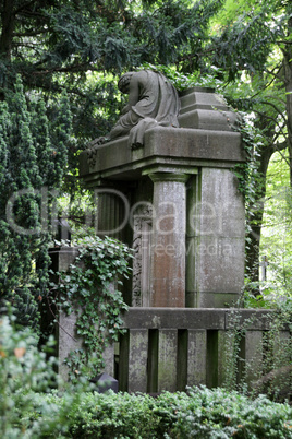 Grabmal auf dem alten Friedhof in Schwerin