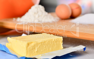 Stück Butter für den Teig