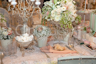 Luxurious wedding dinner with beige theme