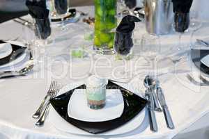 Elegant wedding dinner in black tone