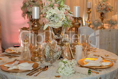 Luxurious wedding dinner with golden theme