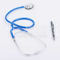 Stethoscope with clean sheet and pen