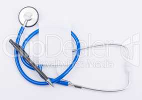 Stethoscope with clean sheet and pen