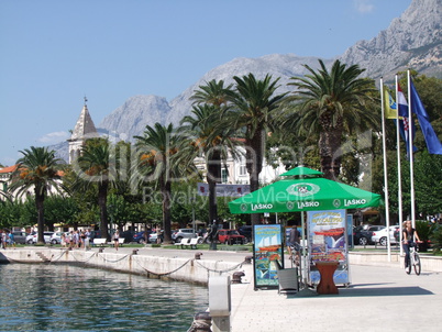 Makarska Hafen und Promenade in Kroatien, Dalmatien