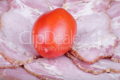 tomato on ham meat