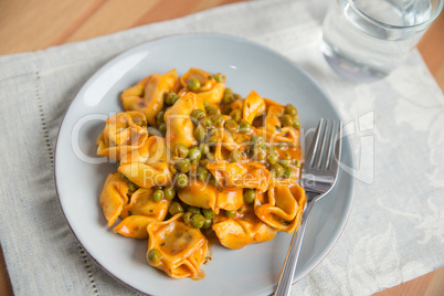 Tortellini in Tomaten Sauce