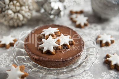 Schokoladen Tartelette mit Zimtsternen