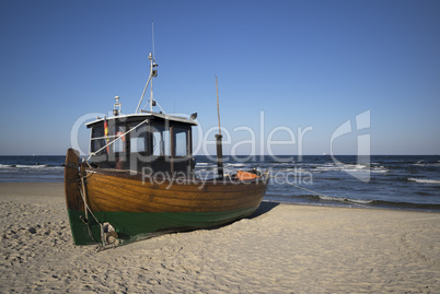 Fischerboot am Strand von Ahlbeck, Usedeom, Mecklenburg-Vorpomme