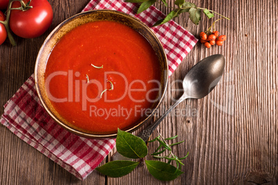 Rustic tomato soup