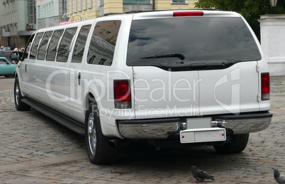 white Wedding limousine