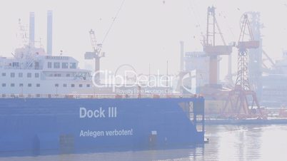 Hanseatic im Dock