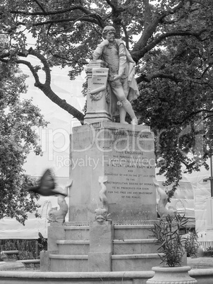 Black and white Shakespeare statue in London