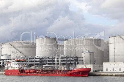 Tanker im Hafen von Antwerpen, Belgien
