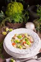 green cauliflower vegetable soup