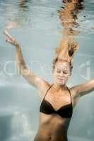 pool diving woman