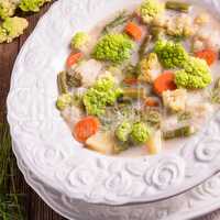 green cauliflower vegetable soup