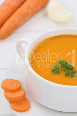 Karottensuppe Möhrensuppe Karotten frische Möhren Suppe in Sup