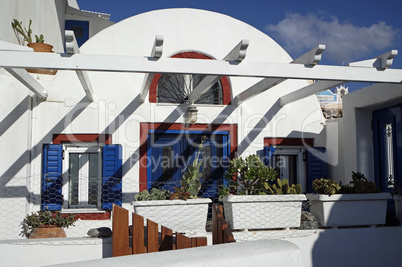 traditional greece architecutre in oia on santorini island