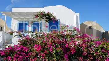 traditional greece architecutre in oia on santorini island