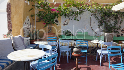 traditional greece architecutre in oia on santorini island