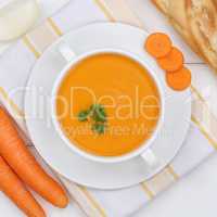Karottensuppe Möhrensuppe frische Karotten Möhren Suppe gesund