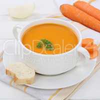 Karottensuppe Möhrensuppe frische Karotten Möhren Suppe in Sup