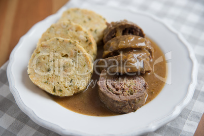 Rindsrouladen mit Semmelknödel