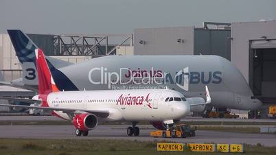 Beluga-Airbus und A320