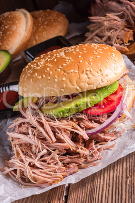 Hamburger pulled pork