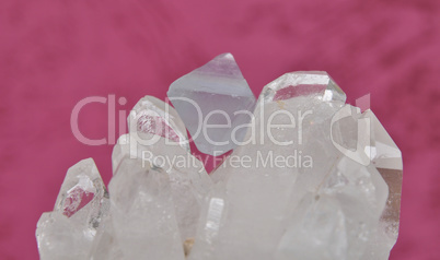 Fluorit auf Bergkristall