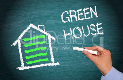 Green House with Energy Efficiency