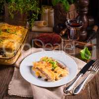 Cannelloni with mince filling and capers