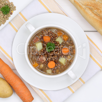 Linsensuppe Linsen Suppe in Suppentasse von oben gesunde Ernähr