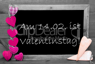 Black And White Blackbord, Pink Hearts, Valentinstag Means Valentines Day