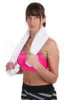 Junge Fitness Sport Frau mit Handtuch Freisteller