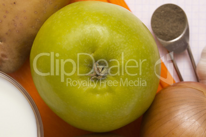 Green apple - auxiliary ingredient