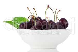 Cherries in bowl