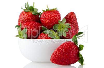 Fresh strawberries in bowl