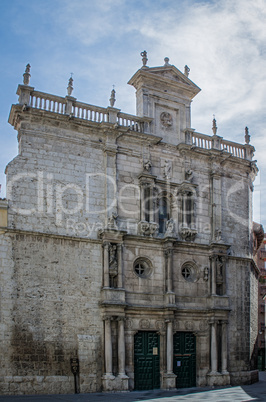 Iglesia del Salvador facade