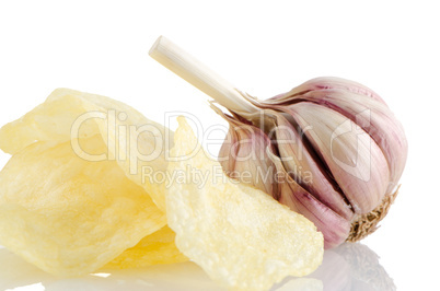 Potato chips and garlic