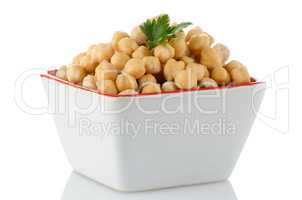 Closeup of a bowl with boiled chickpeas