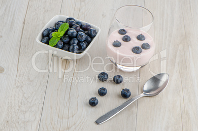 Yogurt with fresh blueberries