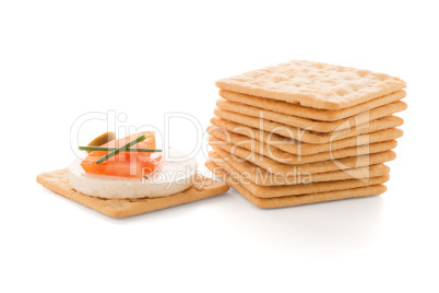 Crackers with cheese and tomato