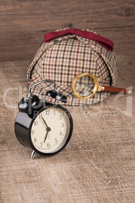 Sherlock Hat and magnifying glass