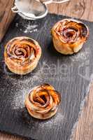 Apple cakes