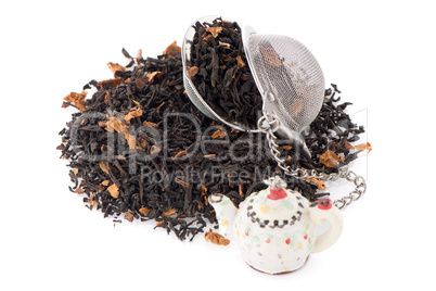 Black dry tea with petals