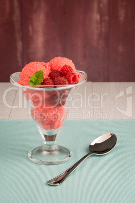 Red fruits ice cream