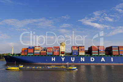 Containerschiff Hyundai Dream