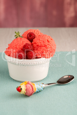Red fruits ice cream