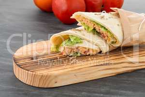 Tortilla with chicken and vegetables